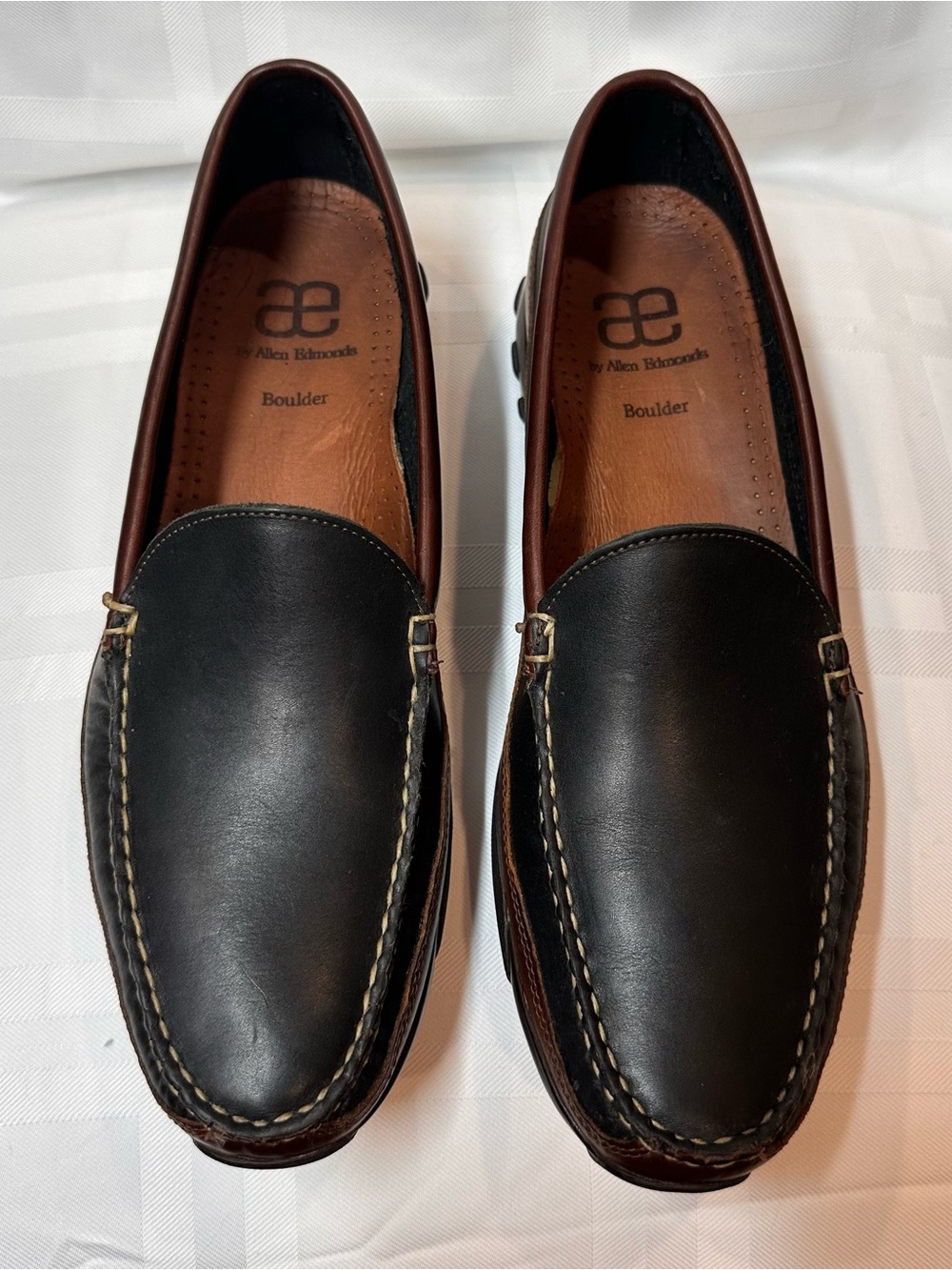 Allen Edmonds Black and Brown Leather Boulder Loafers